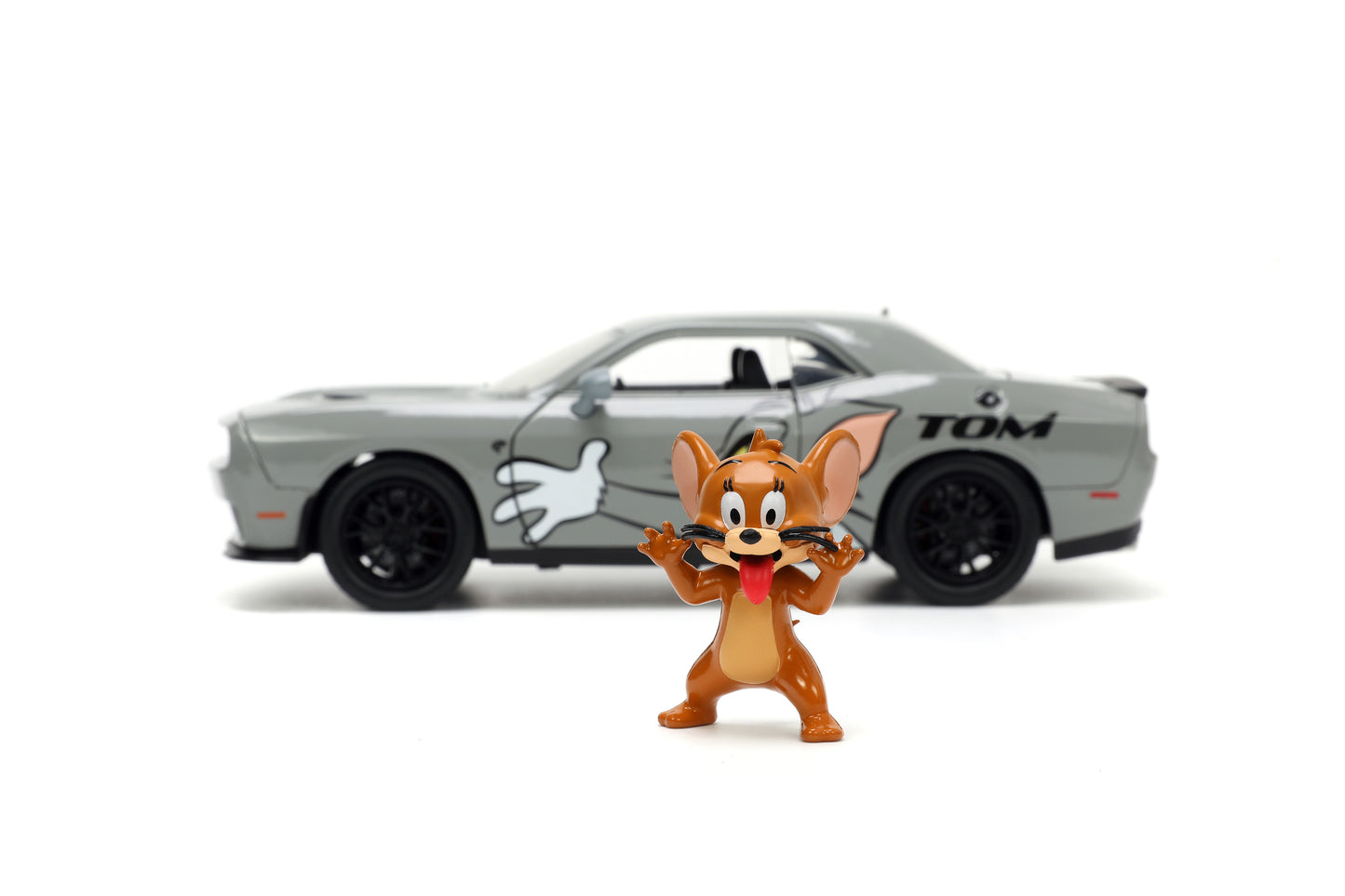 Tom & Jerry 2015 Dodge Challenger Hellcat 1:24 Scale Die Cast Vehicle with Jerry Figure