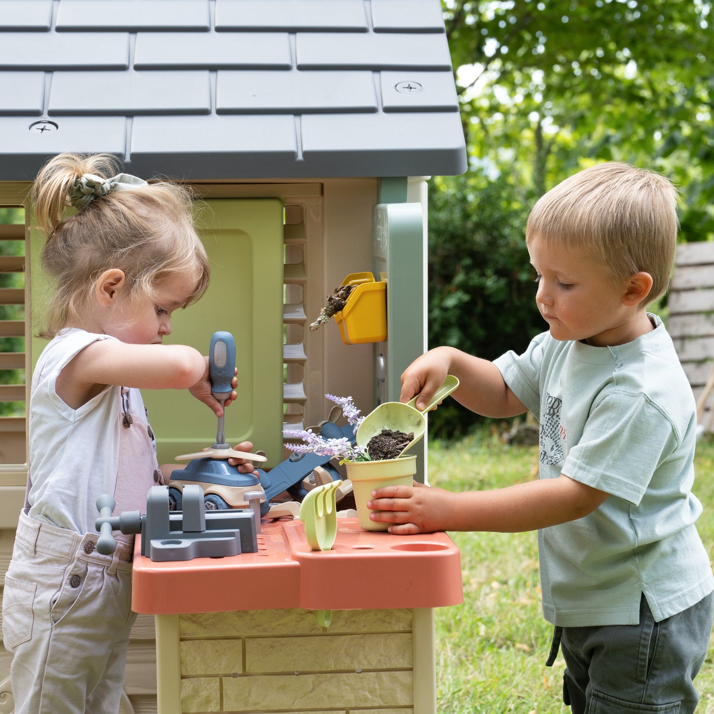 Smoby Life Nature Playhouse and Workshop for ages 2 Years+