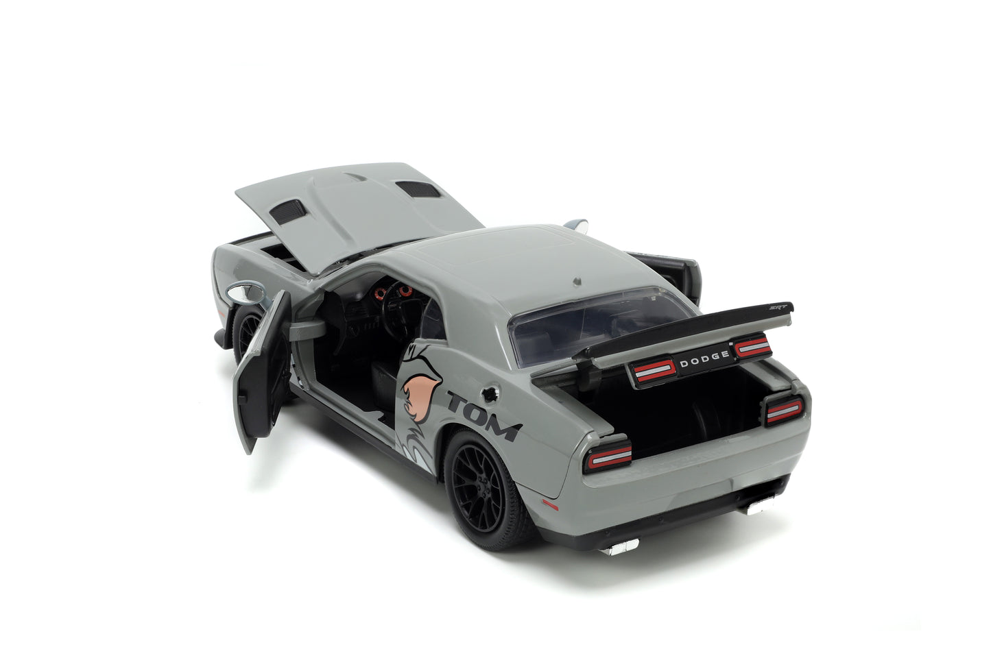 Tom & Jerry 2015 Dodge Challenger Hellcat 1:24 Scale Die Cast Vehicle with Jerry Figure